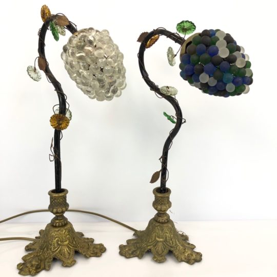 Пара антикварных ламп с плафонами из муранского стекла
