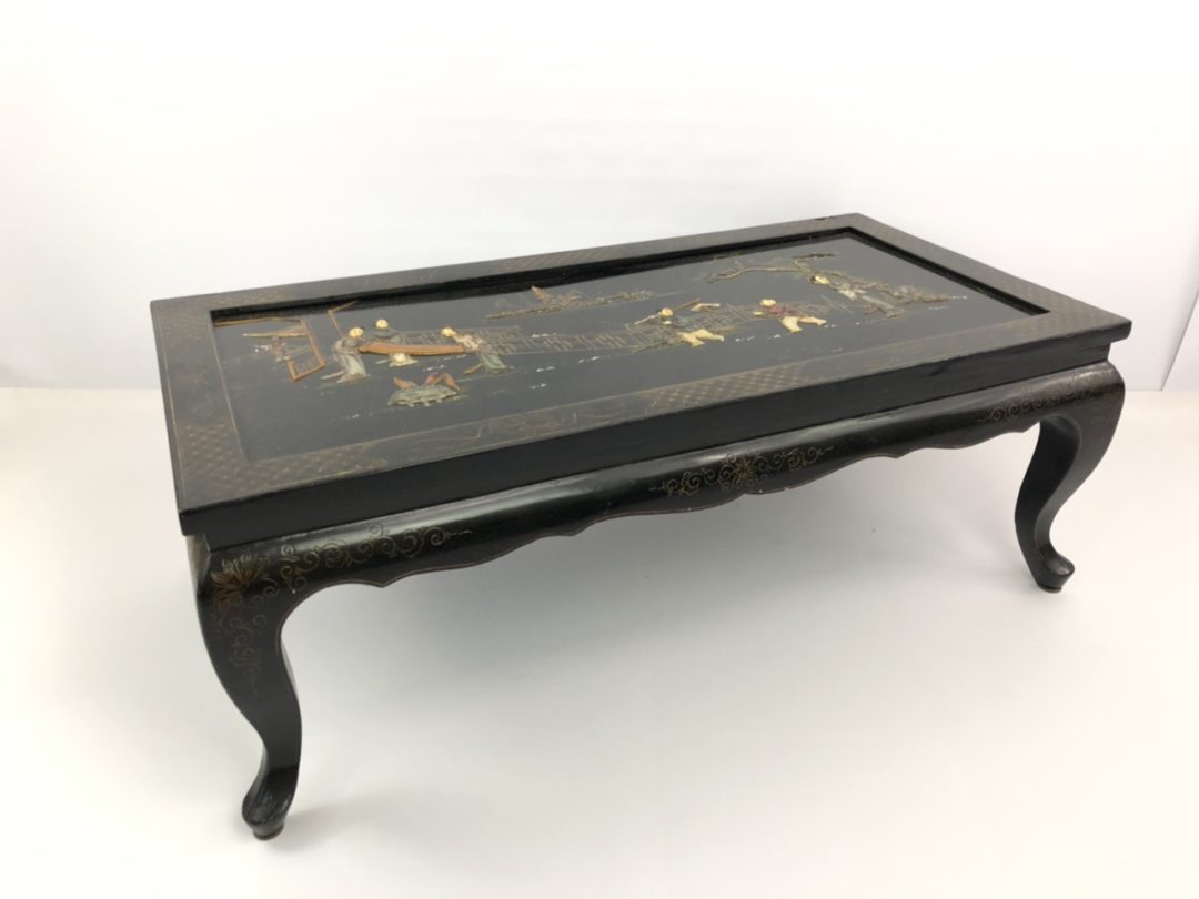 Винтажный столик в стиле Шинуазри