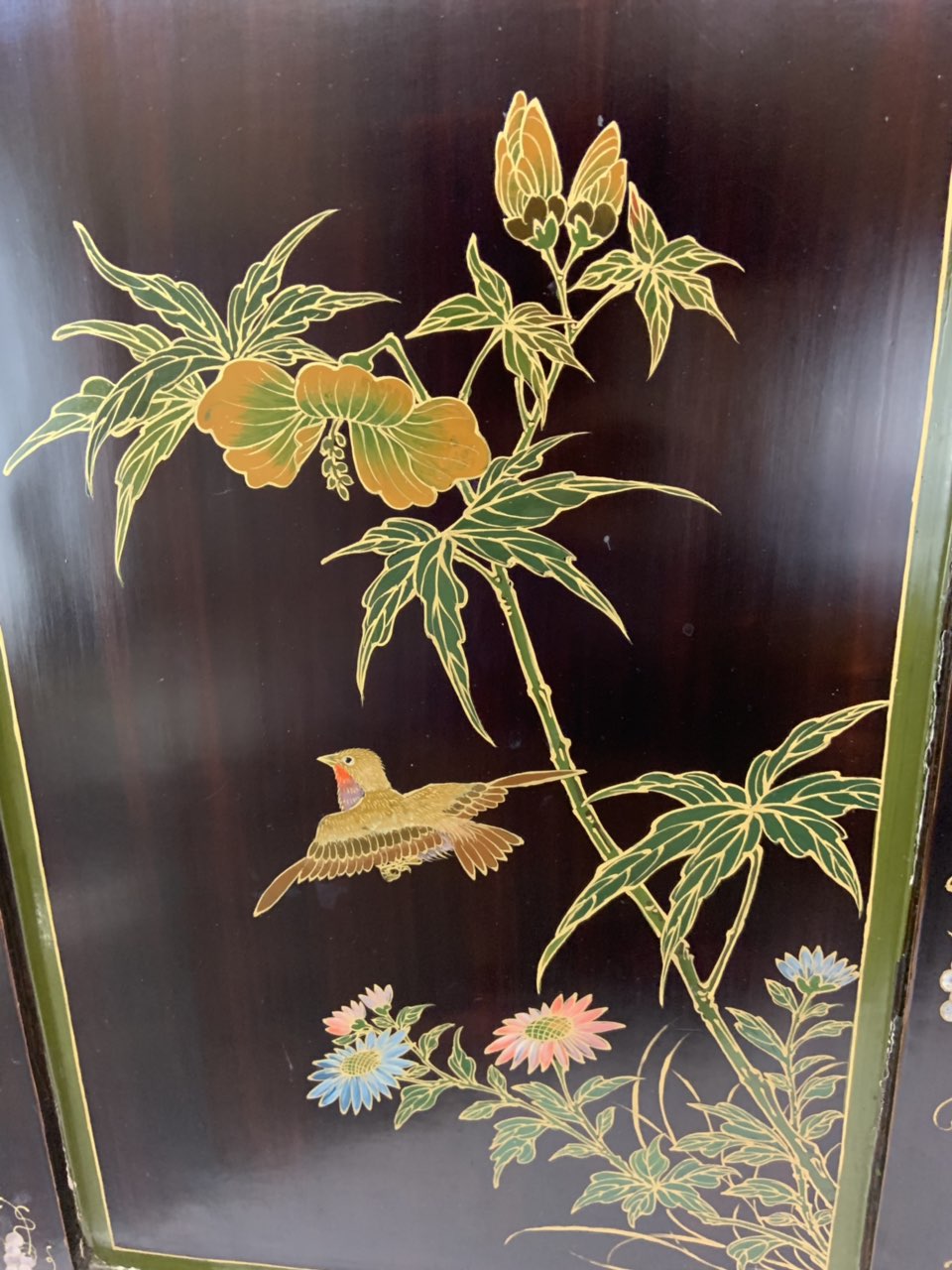 Винтажный шкафчик в стиле Шинуазри