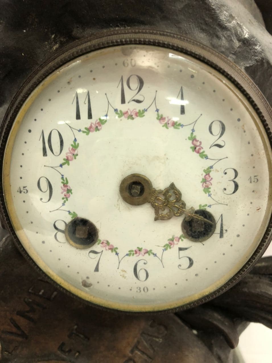 Антикварные часы из шпиатра