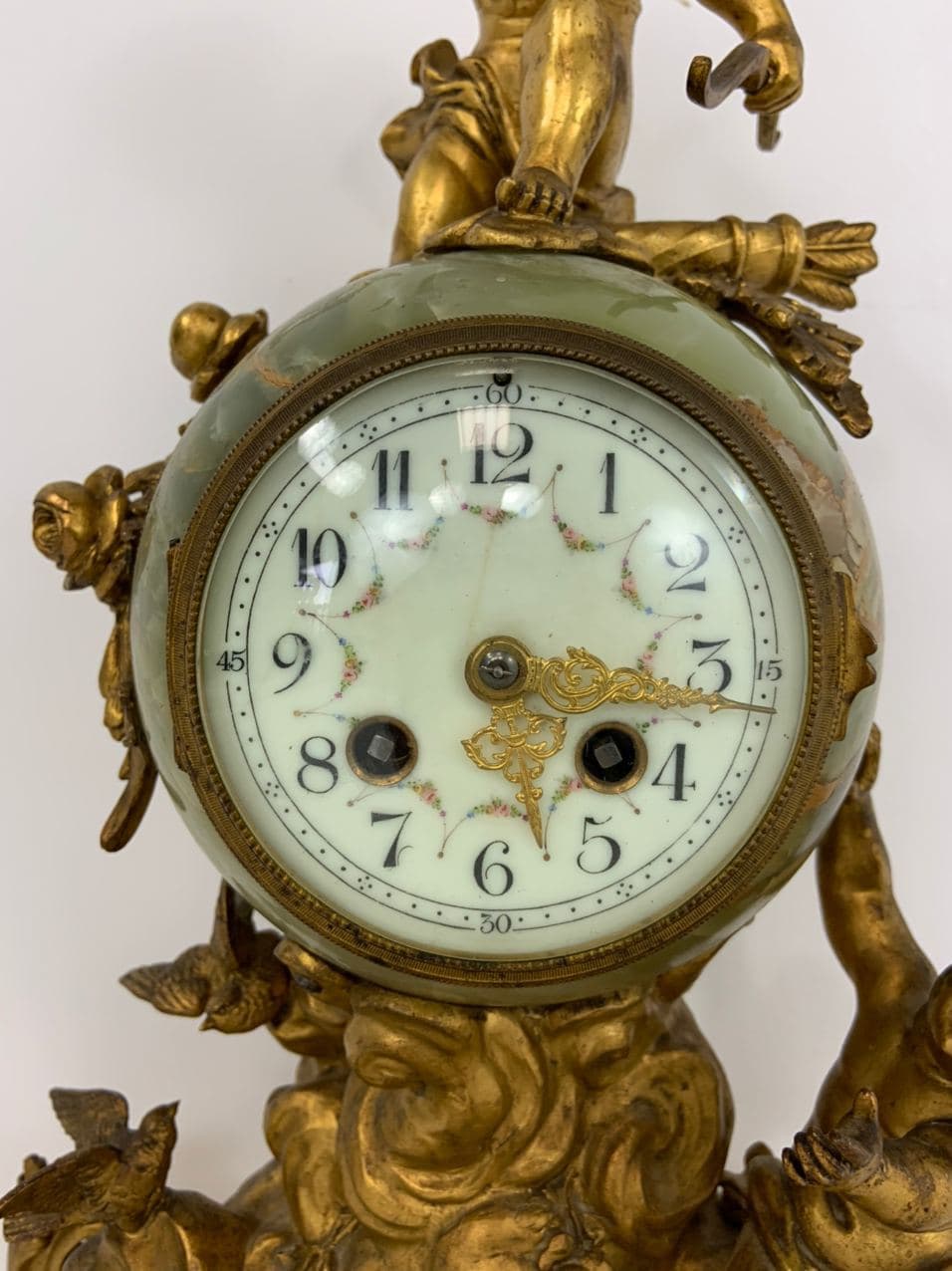 Античные часы из оникса
