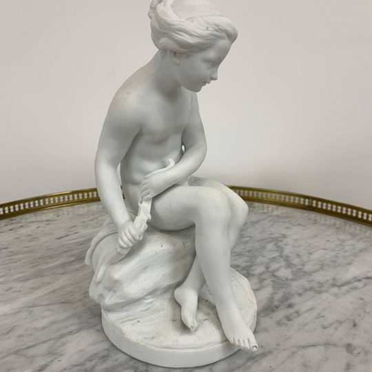 Винтажная статуэтка из бисквита «Обнаженная Психея»