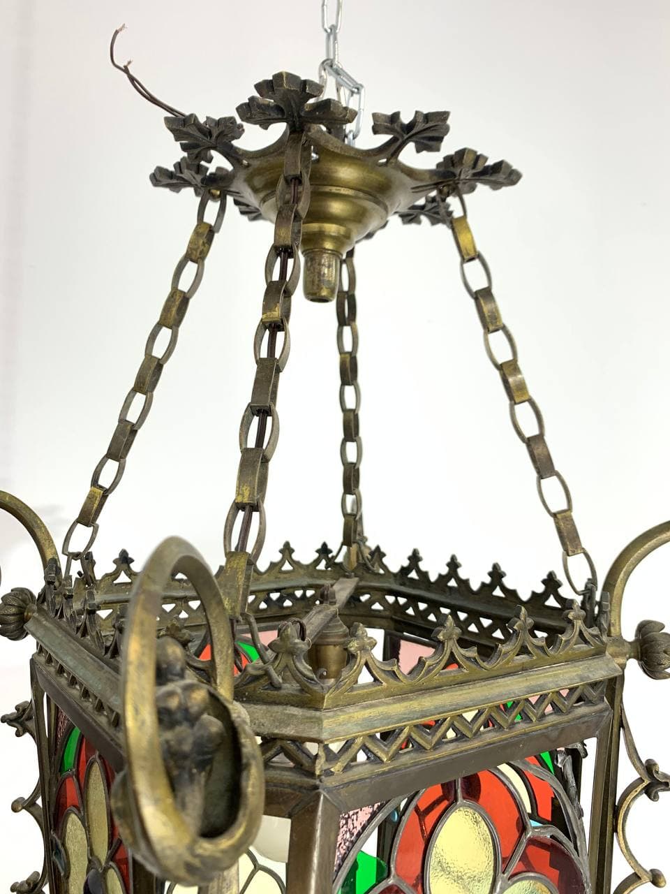 Антикварный бронзовый фонарь с витражами