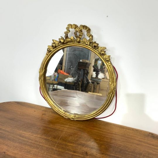 Антикварное зеркало в стиле Louis XVI