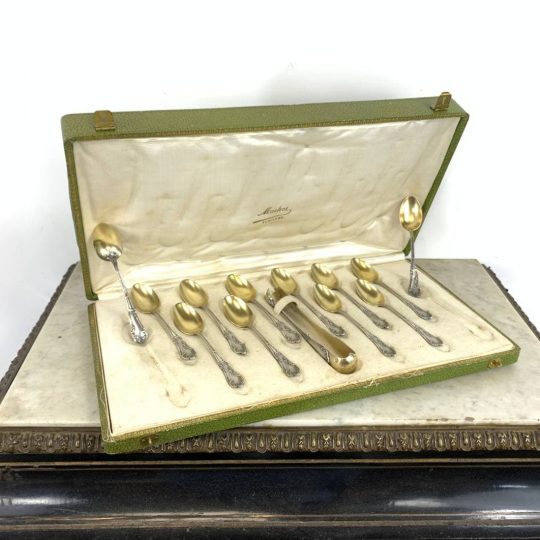 Антикварный набор серебряных ложечек с позолотой
