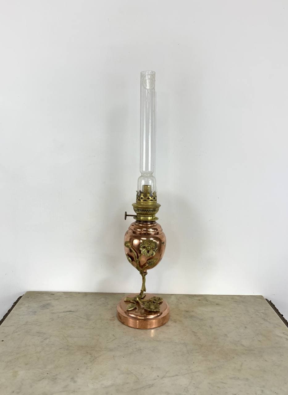 Антикварная лампа в стиле Арт-нуво