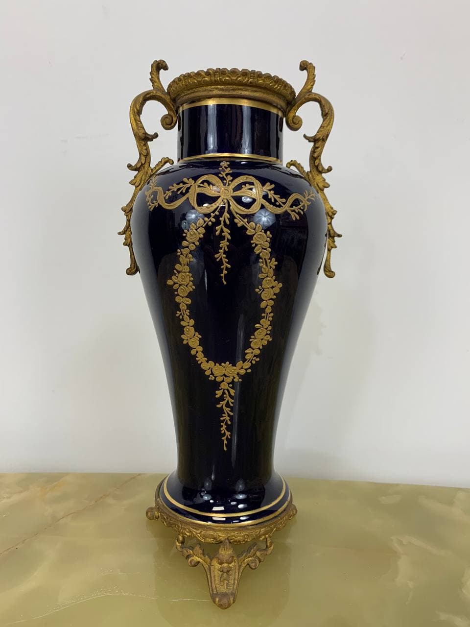 Антикварная ваза Севр