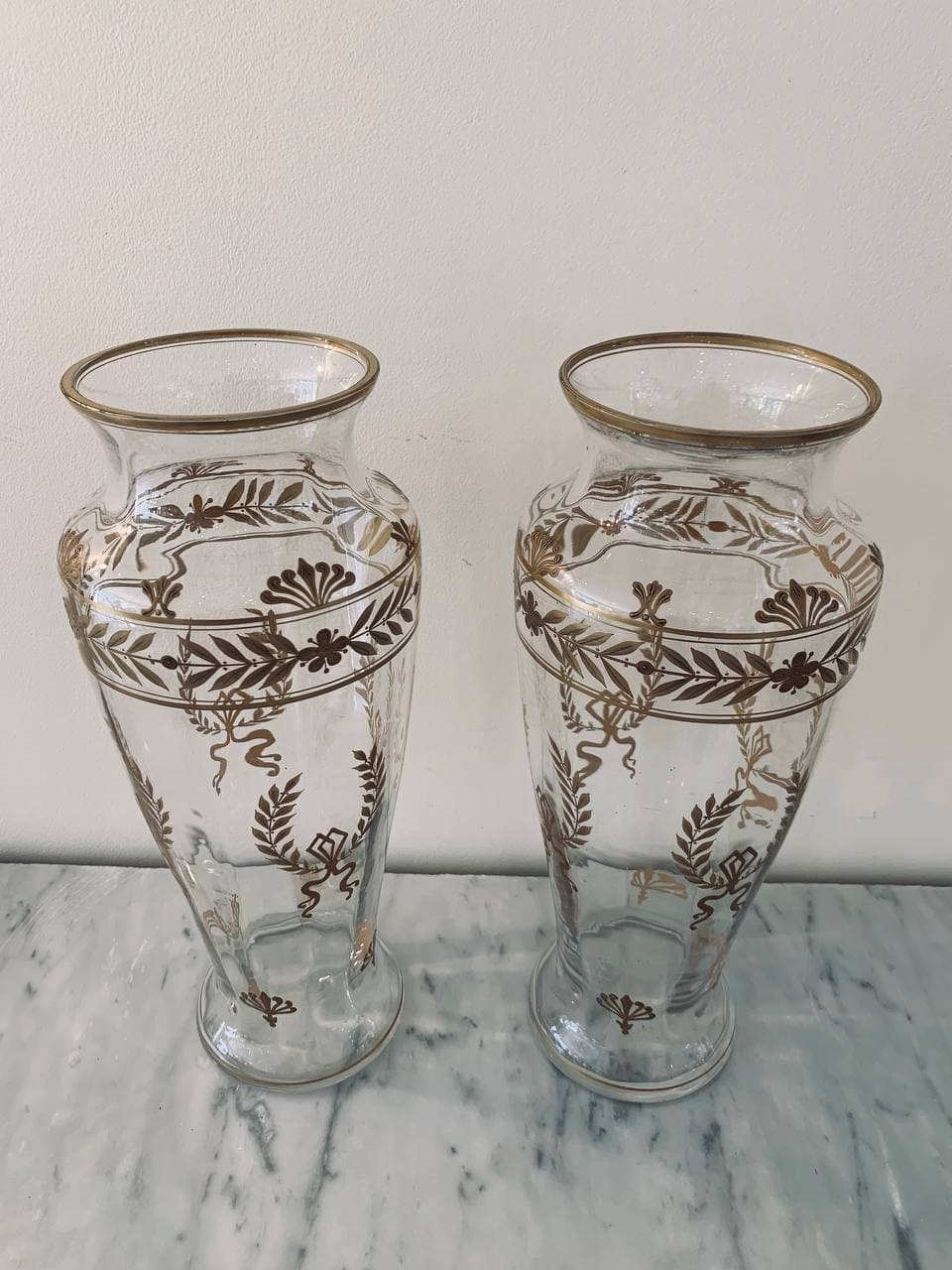 Антикварная пара ваз ручной росписи