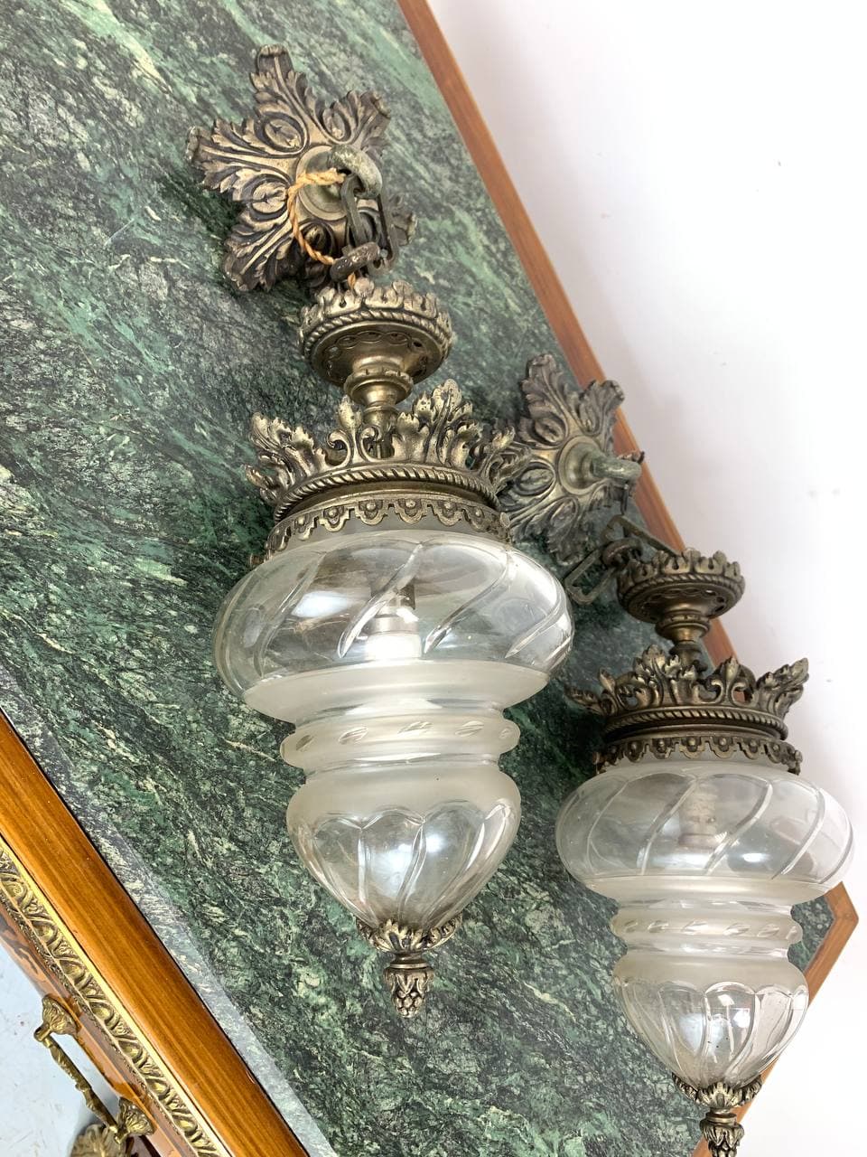 Антикварная пара фонарей из бронзы и хрусталя