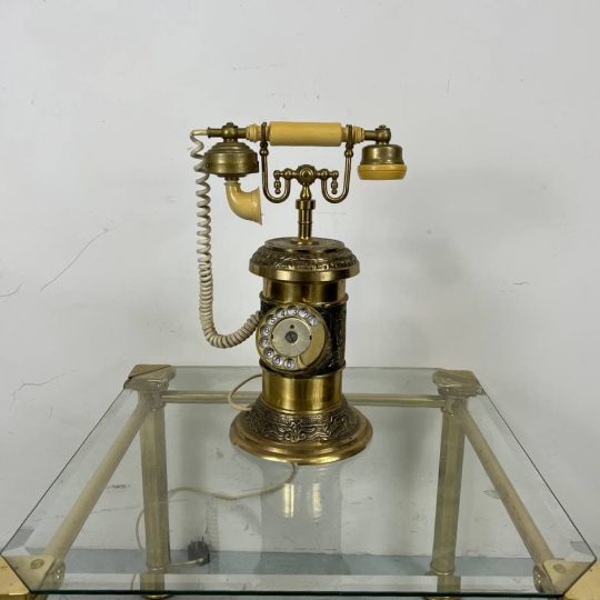 Антикварный телефон из латуни