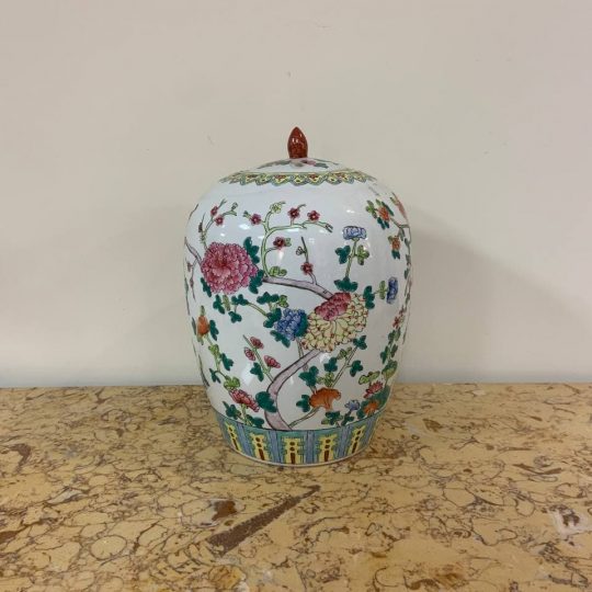 Винтажная ваза в китайском стиле
