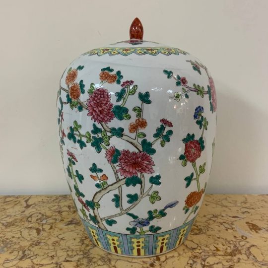 Винтажная ваза в китайском стиле