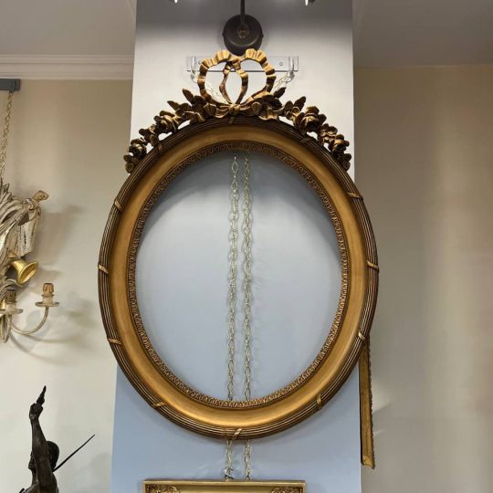 Антикварная рама в стиле Луи XVI