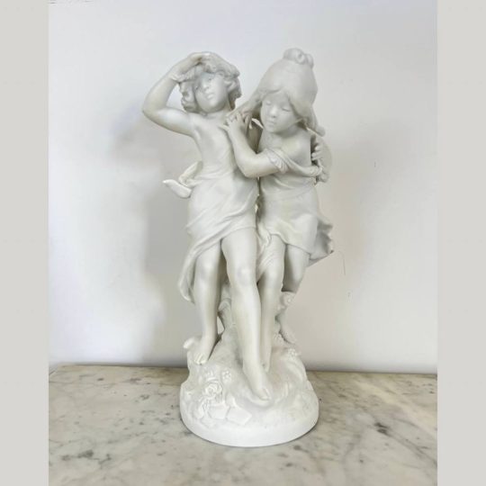 Антикварна скульптурна група «Діти»