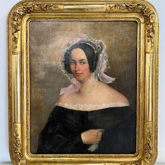 Антикварний жіночий портрет