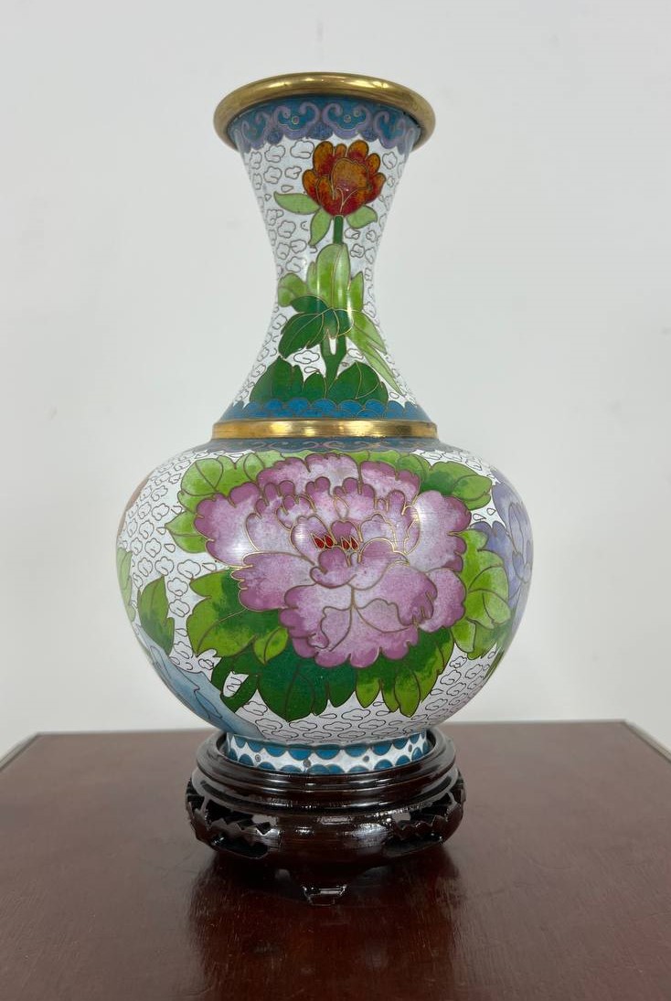 Антикварна ваза Клуазоне «Півонії»