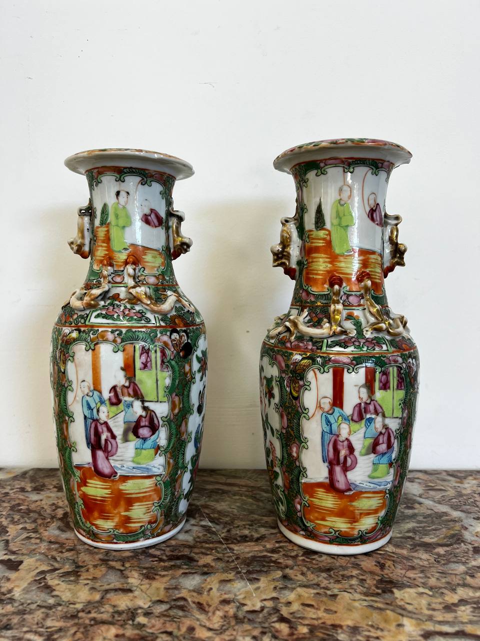 Пара антикварних китайських ваз