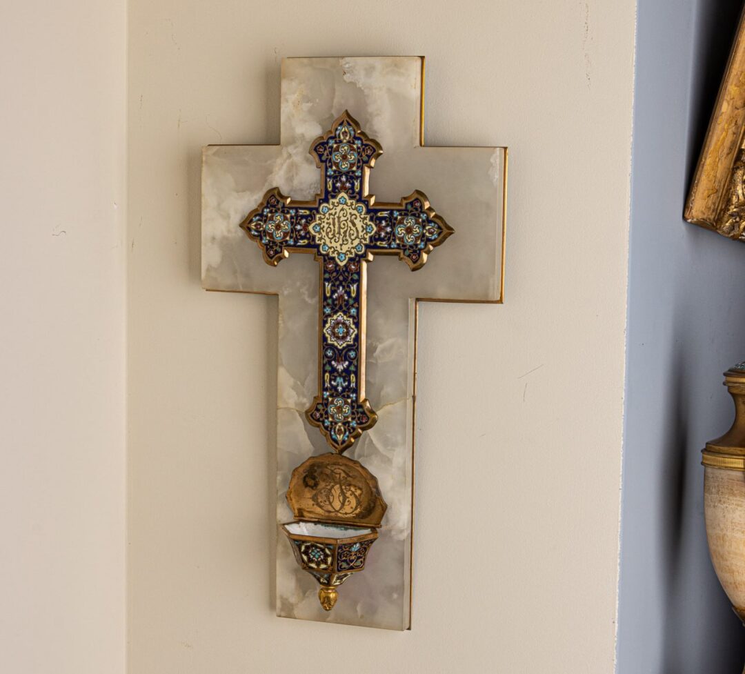 Антикварний хрест  з чашею для святої води